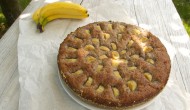 Hotový banánovo-makový koláč